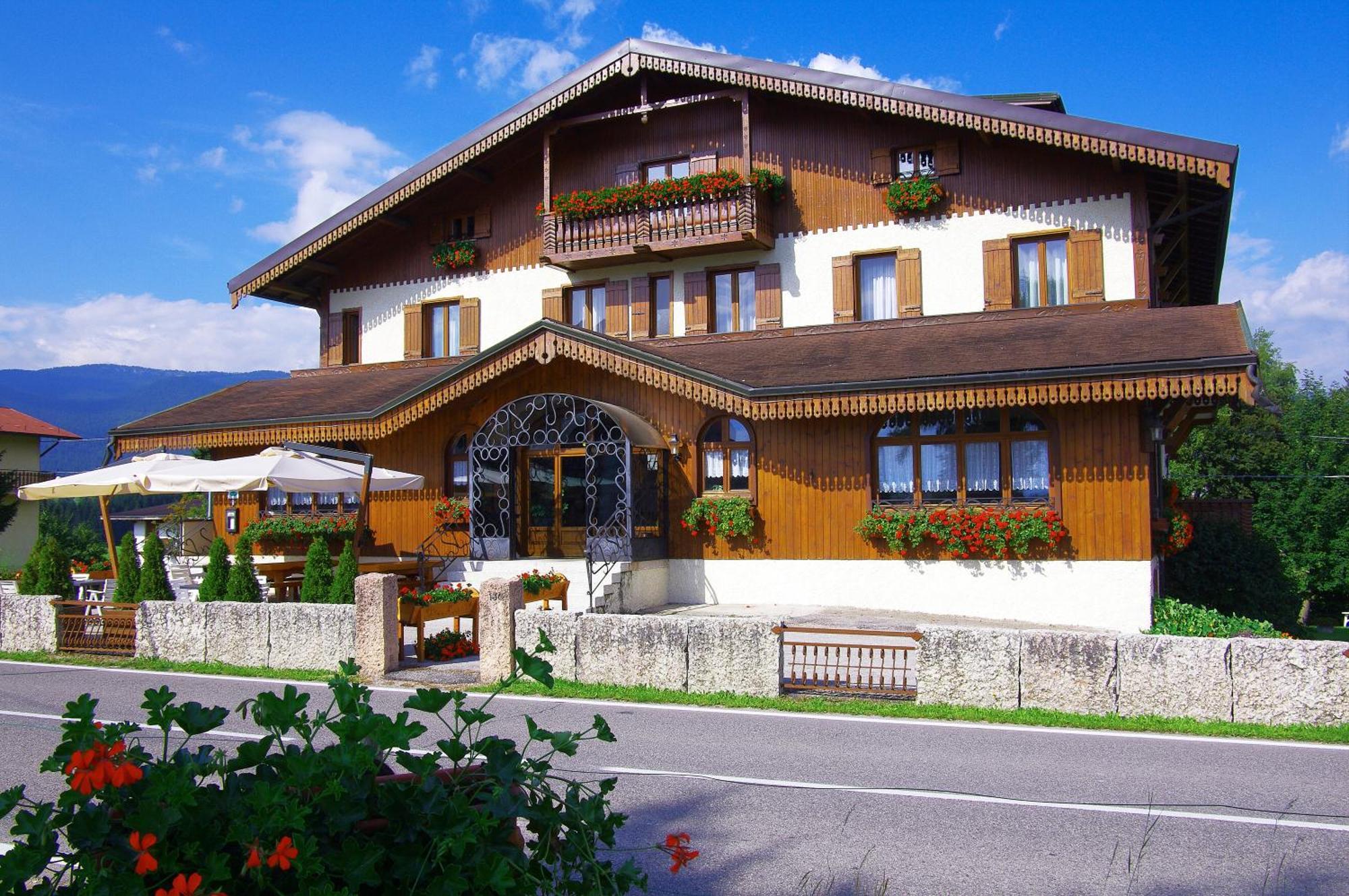 Rutzer Hotel Ristorante & Panoramic Spa Азиаго Экстерьер фото